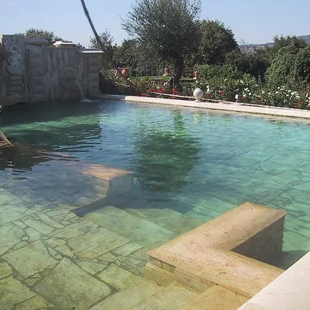 فندق & سوفانا
